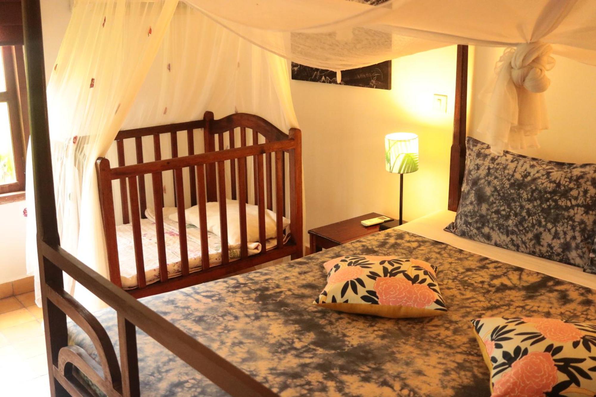 Sambor Village Hotel Kâmpóng Thum Esterno foto