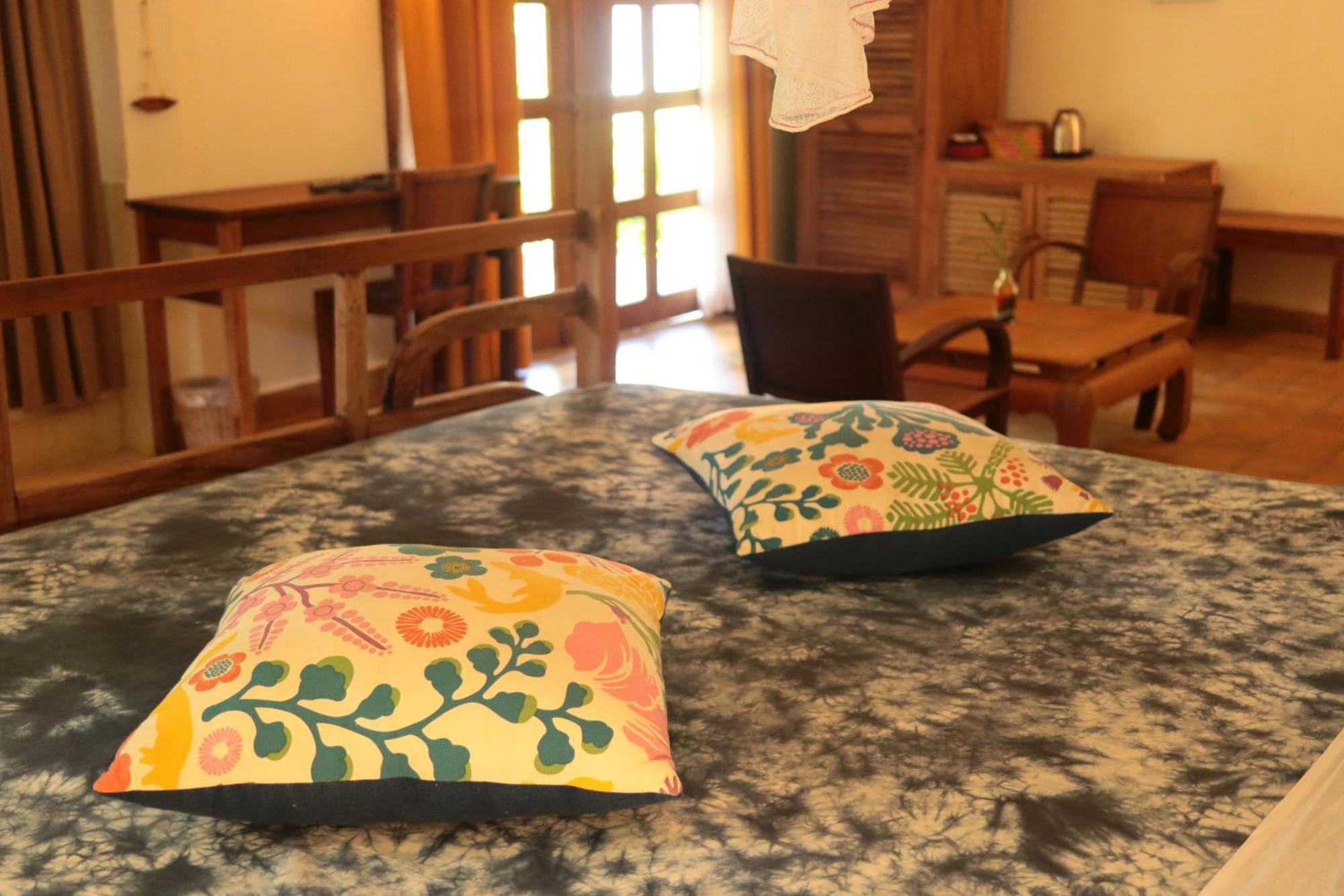Sambor Village Hotel Kâmpóng Thum Esterno foto