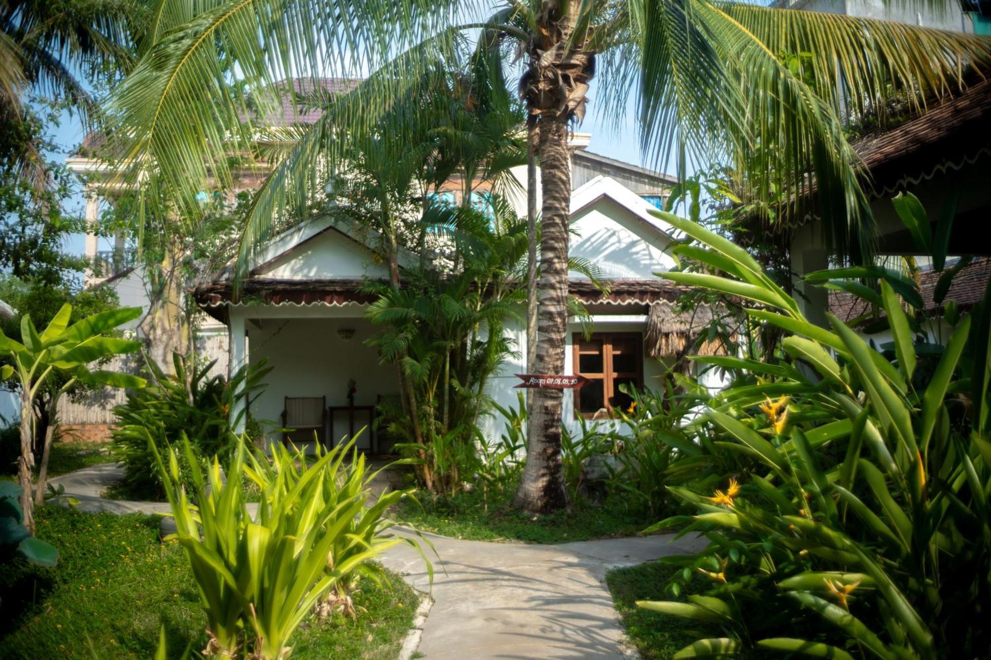 Sambor Village Hotel Kâmpóng Thum Esterno foto