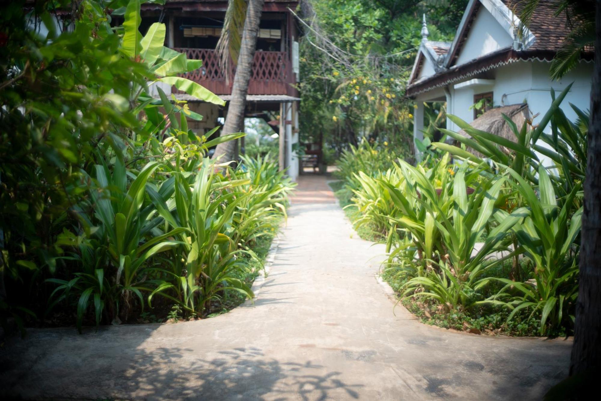 Sambor Village Hotel Kâmpóng Thum Esterno foto