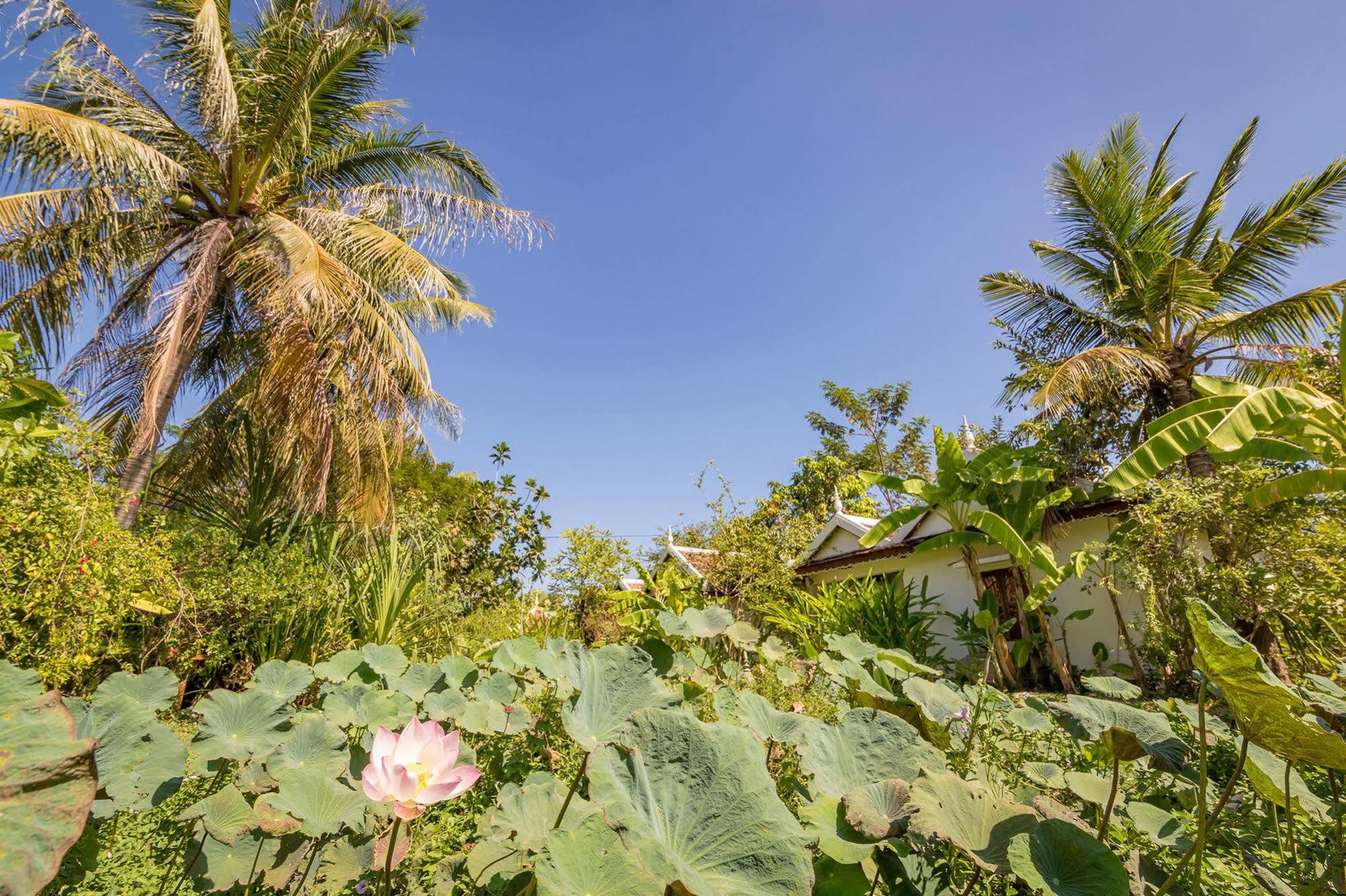 Sambor Village Hotel Kâmpóng Thum Esterno foto