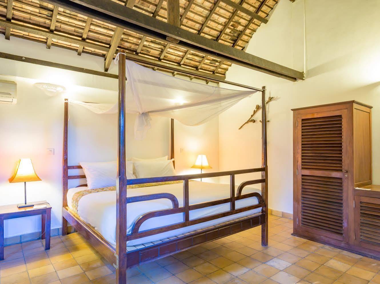 Sambor Village Hotel Kâmpóng Thum Esterno foto
